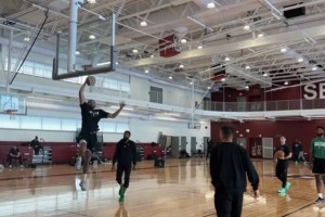 PG电子游戏-真要复出！塔图姆已经可以在有防守情况下 完成突破单臂扣篮！