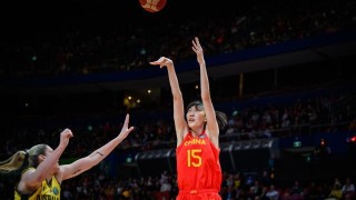 PG模拟器-19+11+5！统治攻防两端 韩旭已是世界顶级内线